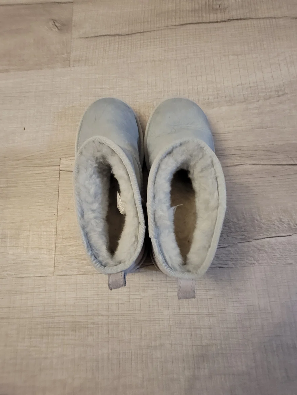 UGG Kids Short Suede Boots in Light Gray